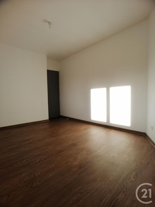 Afficher la photo en grand immeuble à vendre - 356.74 m2 - CORBELIN - 38 - RHONE-ALPES - Century 21 Arlaud Transaction