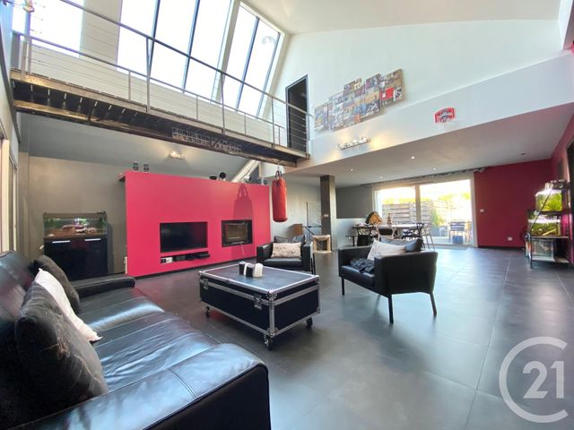 maison à vendre - 5 pièces - 204.03 m2 - LES AVENIERES VEYRINS THUELLIN - 38 - RHONE-ALPES - Century 21 Arlaud Transaction