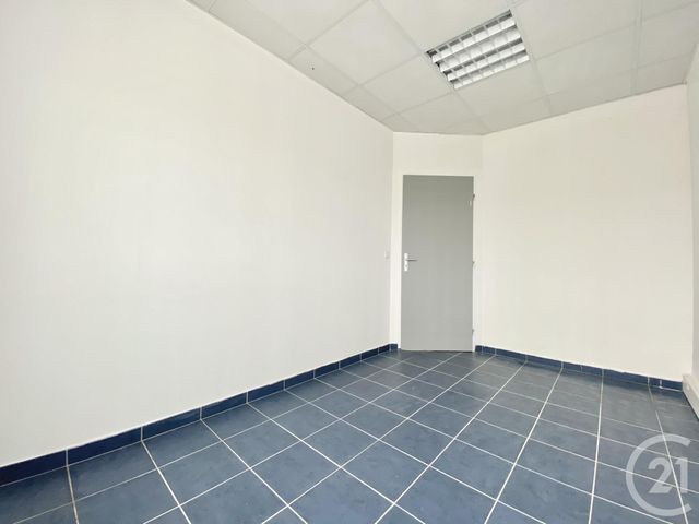 Afficher la photo en grand Appartement Local à louer - 2 pièces - 40.31 m2 - PRESSINS - 38 - RHONE-ALPES - Century 21 Arlaud Transaction