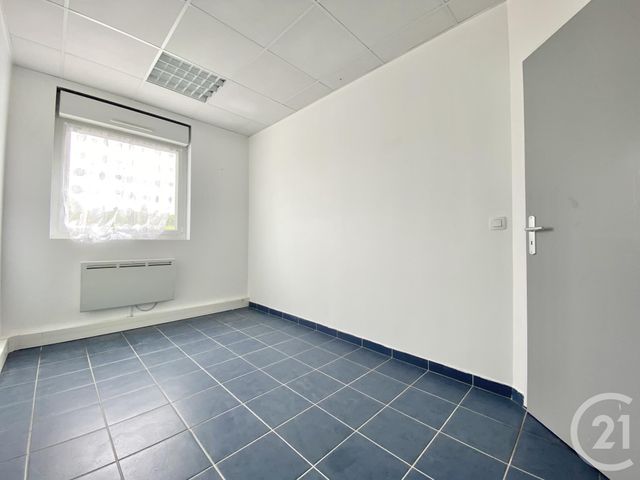 Afficher la photo en grand Appartement Local à louer - 2 pièces - 40.31 m2 - PRESSINS - 38 - RHONE-ALPES - Century 21 Arlaud Transaction
