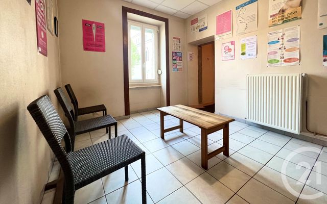Appartement Local à vendre - 3 pièces - 83.8 m2 - LES ABRETS EN DAUPHINE - 38 - RHONE-ALPES - Century 21 Arlaud Transaction