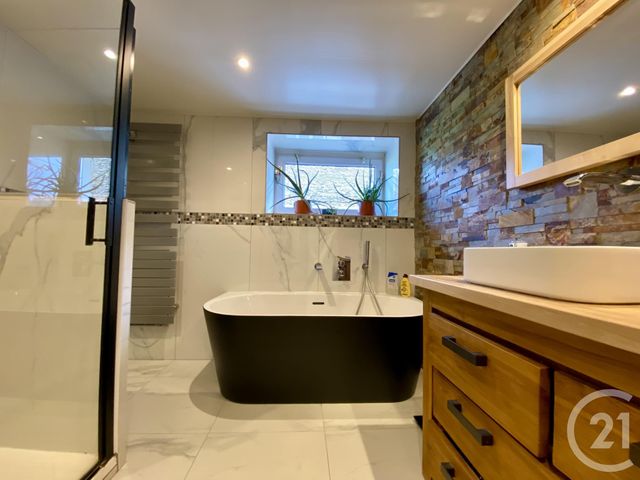 maison à vendre - 10 pièces - 224.5 m2 - LES AVENIERES VEYRINS THUELLIN - 38 - RHONE-ALPES - Century 21 Arlaud Transaction