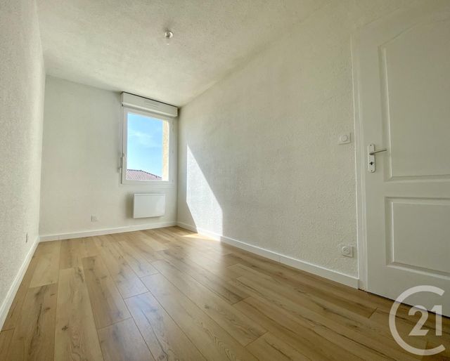 Appartement T4 à vendre - 4 pièces - 77.44 m2 - LES ABRETS EN DAUPHINE - 38 - RHONE-ALPES - Century 21 Arlaud Transaction