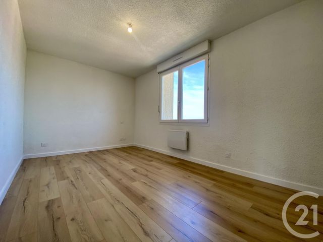 Appartement T4 à vendre - 4 pièces - 77.44 m2 - LES ABRETS EN DAUPHINE - 38 - RHONE-ALPES - Century 21 Arlaud Transaction