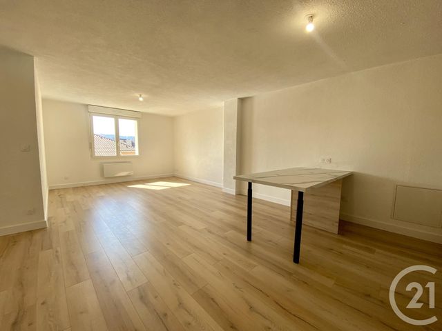 Appartement T4 à vendre - 4 pièces - 77.44 m2 - LES ABRETS EN DAUPHINE - 38 - RHONE-ALPES - Century 21 Arlaud Transaction