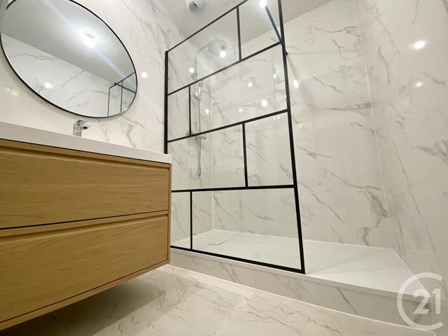 Appartement T4 à vendre - 4 pièces - 77.44 m2 - LES ABRETS EN DAUPHINE - 38 - RHONE-ALPES - Century 21 Arlaud Transaction