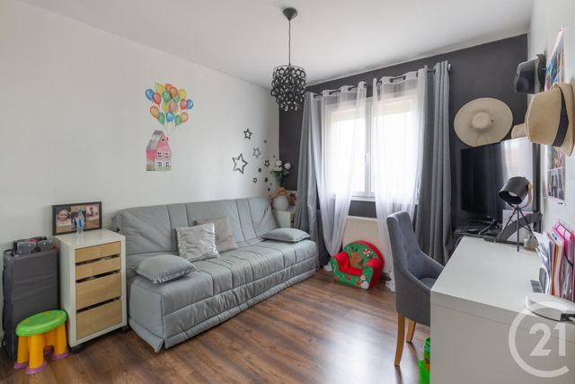 maison à vendre - 5 pièces - 109.75 m2 - PUSIGNAN - 69 - RHONE-ALPES - Century 21 Arlaud Transaction