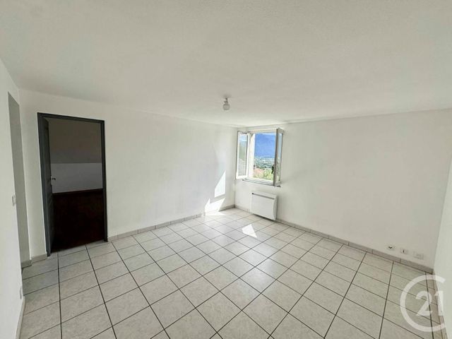 Appartement T3 à louer ST PIERRE D ALBIGNY