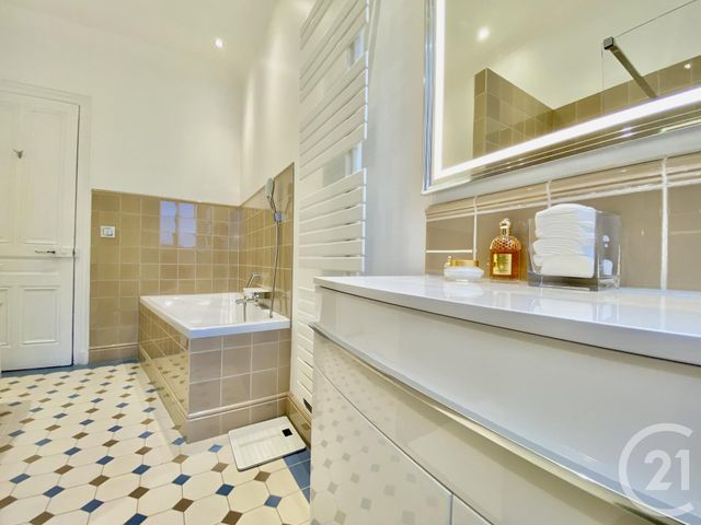 maison à vendre - 12 pièces - 248.13 m2 - LES AVENIERES VEYRINS THUELLIN - 38 - RHONE-ALPES - Century 21 Arlaud Transaction