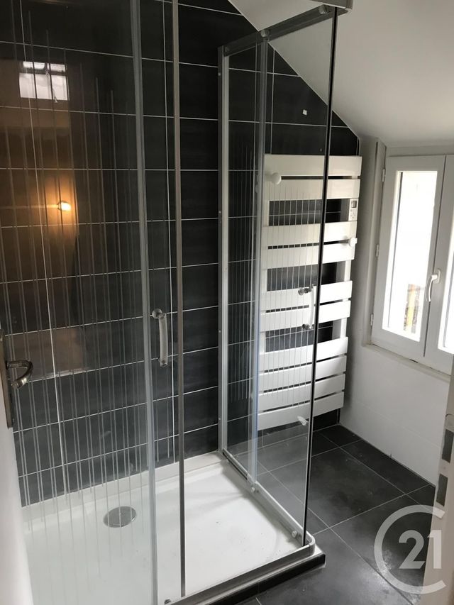 Appartement T1 à louer - 1 pièce - 29.9 m2 - LE PONT DE BEAUVOISIN - 38 - RHONE-ALPES - Century 21 Arlaud Transaction