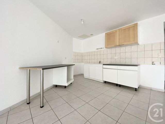 Appartement T3 à louer - 3 pièces - 70.92 m2 - LES AVENIERES VEYRINS THUELLIN - 38 - RHONE-ALPES - Century 21 Arlaud Transaction