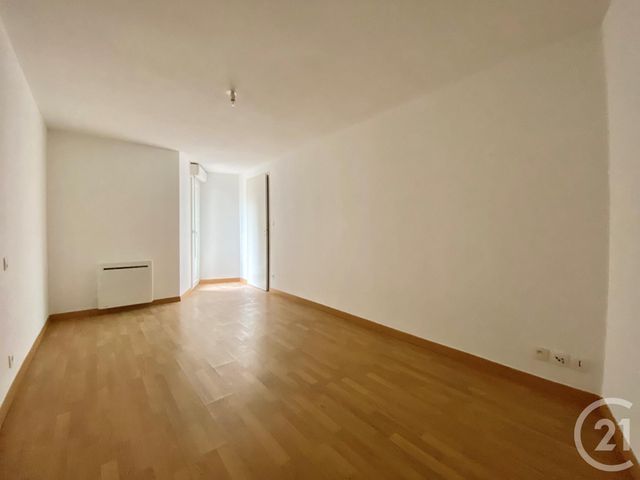 Appartement T3 à louer - 3 pièces - 70.92 m2 - LES AVENIERES VEYRINS THUELLIN - 38 - RHONE-ALPES - Century 21 Arlaud Transaction