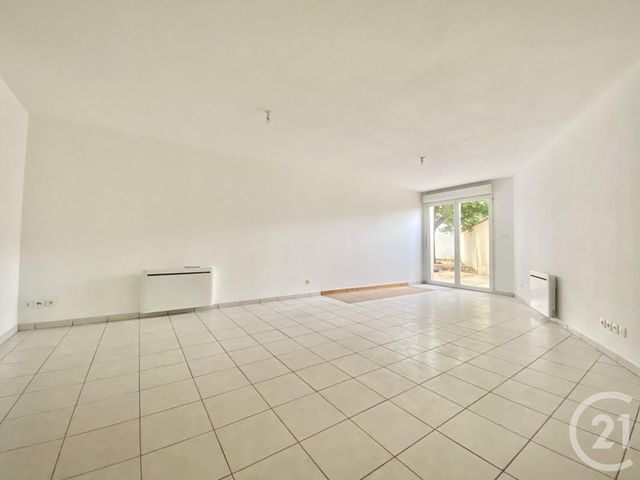 Appartement T3 à louer - 3 pièces - 70.92 m2 - LES AVENIERES VEYRINS THUELLIN - 38 - RHONE-ALPES - Century 21 Arlaud Transaction