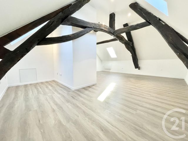 Afficher la photo en grand immeuble à vendre - 162.96 m2 - LES ABRETS EN DAUPHINE - 38 - RHONE-ALPES - Century 21 Arlaud Transaction