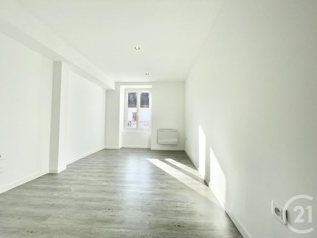 Afficher la photo en grand immeuble à vendre - 162.96 m2 - LES ABRETS EN DAUPHINE - 38 - RHONE-ALPES - Century 21 Arlaud Transaction