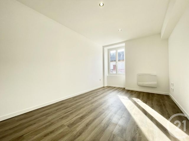 Afficher la photo en grand immeuble à vendre - 162.96 m2 - LES ABRETS EN DAUPHINE - 38 - RHONE-ALPES - Century 21 Arlaud Transaction