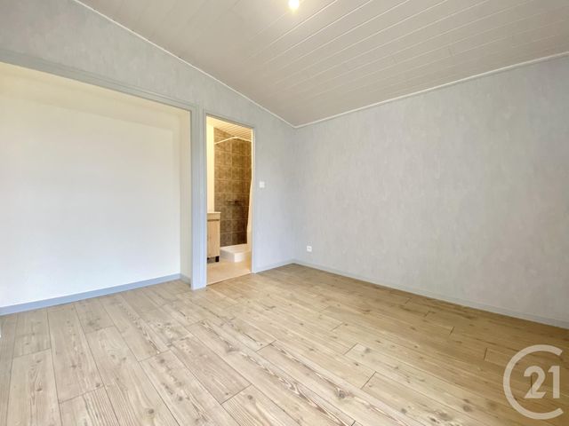 maison à louer - 5 pièces - 102.29 m2 - ST ANDRE LE GAZ - 38 - RHONE-ALPES - Century 21 Arlaud Transaction