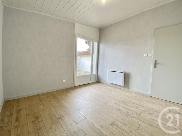 maison à louer - 5 pièces - 102.29 m2 - ST ANDRE LE GAZ - 38 - RHONE-ALPES - Century 21 Arlaud Transaction