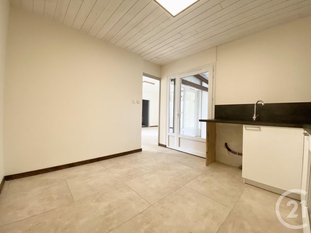 maison à louer - 5 pièces - 102.29 m2 - ST ANDRE LE GAZ - 38 - RHONE-ALPES - Century 21 Arlaud Transaction