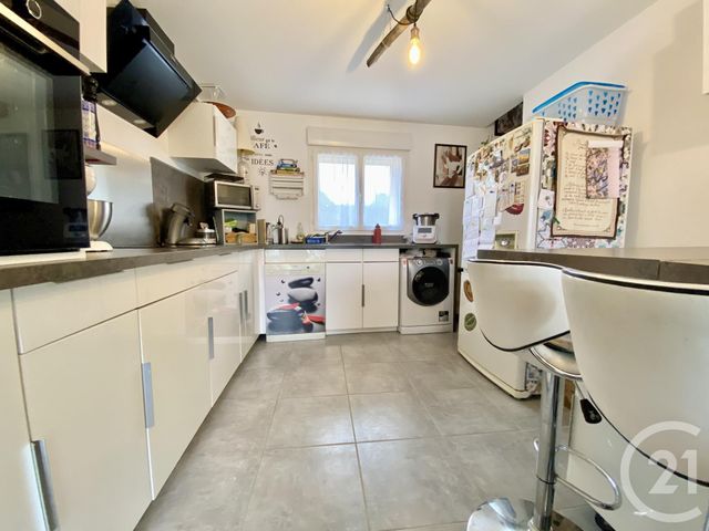 Appartement T3 à vendre - 3 pièces - 53.31 m2 - LES ABRETS EN DAUPHINE - 38 - RHONE-ALPES - Century 21 Arlaud Transaction