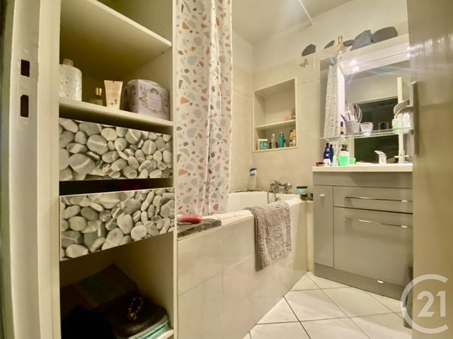 maison à vendre - 6 pièces - 116.85 m2 - LES AVENIERES VEYRINS THUELLIN - 38 - RHONE-ALPES - Century 21 Arlaud Transaction