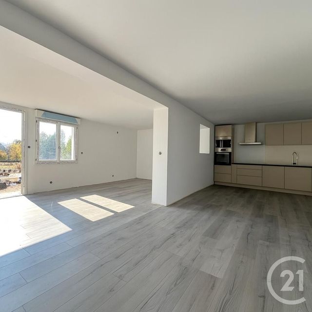 Appartement T3 à vendre - 3 pièces - 84.23 m2 - LES ABRETS EN DAUPHINE - 38 - RHONE-ALPES - Century 21 Arlaud Transaction