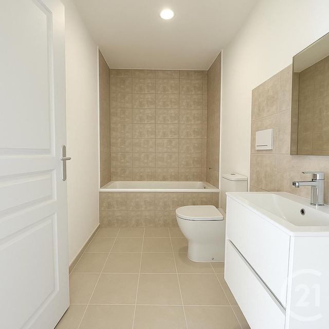 Appartement T3 à vendre - 3 pièces - 55.8 m2 - LES ABRETS EN DAUPHINE - 38 - RHONE-ALPES - Century 21 Arlaud Transaction