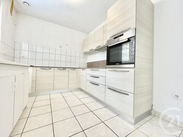 Appartement T3 à louer - 3 pièces - 70.46 m2 - LES ABRETS EN DAUPHINE - 38 - RHONE-ALPES - Century 21 Arlaud Transaction