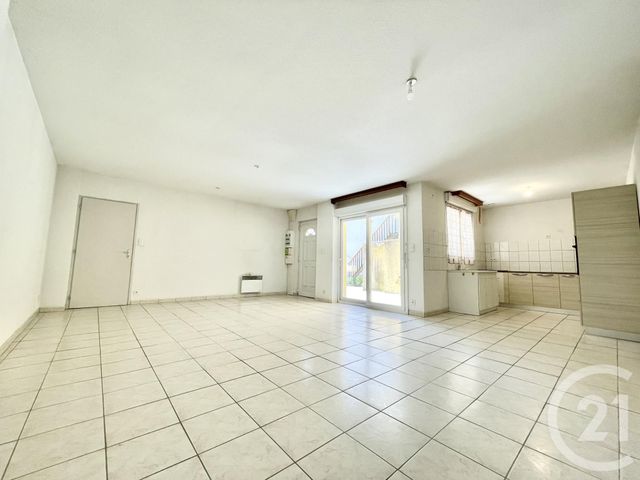 Appartement T3 à louer - 3 pièces - 70.46 m2 - LES ABRETS EN DAUPHINE - 38 - RHONE-ALPES - Century 21 Arlaud Transaction