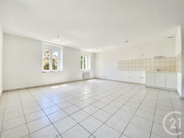 Appartement T4 à louer - 4 pièces - 92.8 m2 - LES AVENIERES VEYRINS THUELLIN - 38 - RHONE-ALPES - Century 21 Arlaud Transaction