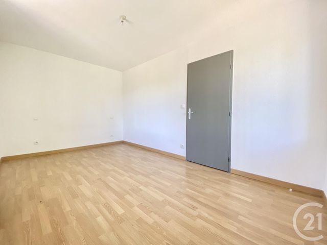 Appartement T4 à louer - 4 pièces - 92.8 m2 - LES AVENIERES VEYRINS THUELLIN - 38 - RHONE-ALPES - Century 21 Arlaud Transaction