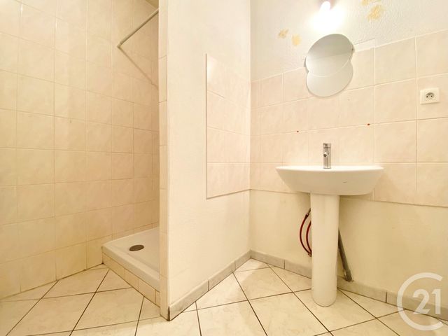 Appartement T4 à louer - 4 pièces - 92.8 m2 - LES AVENIERES VEYRINS THUELLIN - 38 - RHONE-ALPES - Century 21 Arlaud Transaction