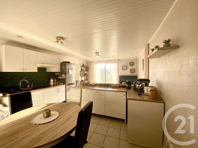 Appartement T2 à vendre - 3 pièces - 76.93 m2 - ST GENIX SUR GUIERS - 73 - RHONE-ALPES - Century 21 Arlaud Transaction