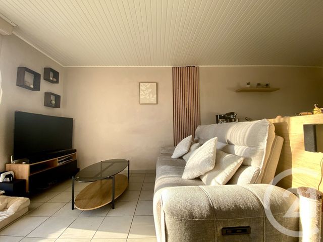 Appartement T2 à vendre - 3 pièces - 76.93 m2 - ST GENIX SUR GUIERS - 73 - RHONE-ALPES - Century 21 Arlaud Transaction