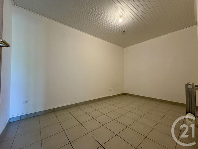 Appartement T2 à vendre - 3 pièces - 76.93 m2 - ST GENIX SUR GUIERS - 73 - RHONE-ALPES - Century 21 Arlaud Transaction