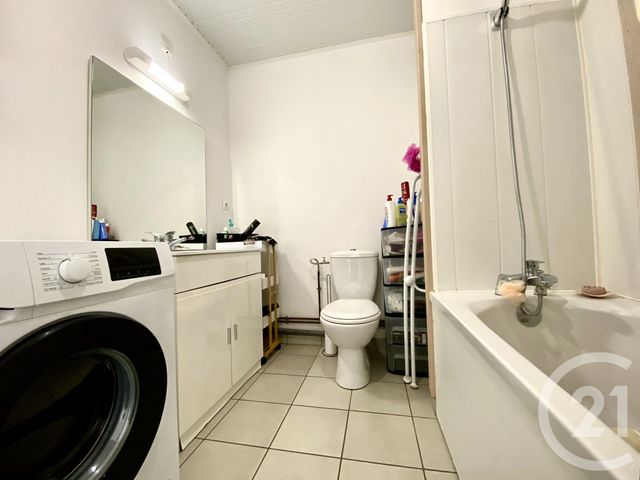 Appartement T2 à vendre - 2 pièces - 45.65 m2 - ST GENIX SUR GUIERS - 73 - RHONE-ALPES - Century 21 Arlaud Transaction