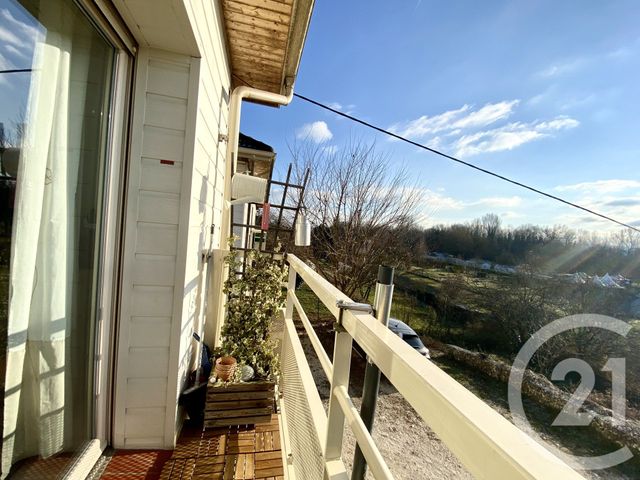 Appartement T3 à vendre - 3 pièces - 57.44 m2 - ST GENIX SUR GUIERS - 73 - RHONE-ALPES - Century 21 Arlaud Transaction