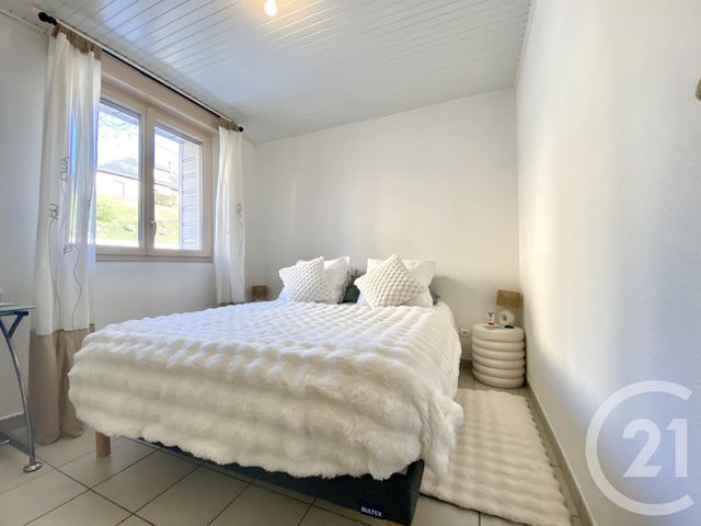 Appartement T3 à vendre - 3 pièces - 57.44 m2 - ST GENIX SUR GUIERS - 73 - RHONE-ALPES - Century 21 Arlaud Transaction