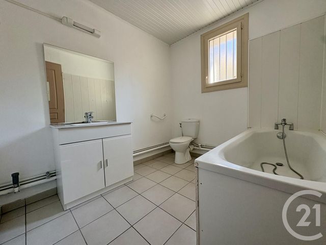 Appartement T3 à vendre - 3 pièces - 56.55 m2 - ST GENIX SUR GUIERS - 73 - RHONE-ALPES - Century 21 Arlaud Transaction