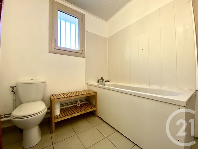 Appartement T3 à vendre - 3 pièces - 56.55 m2 - ST GENIX SUR GUIERS - 73 - RHONE-ALPES - Century 21 Arlaud Transaction