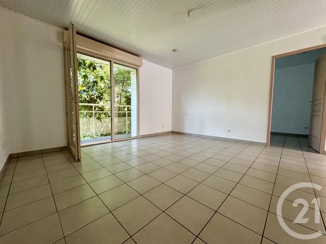 Appartement T3 à vendre - 3 pièces - 56.55 m2 - ST GENIX SUR GUIERS - 73 - RHONE-ALPES - Century 21 Arlaud Transaction