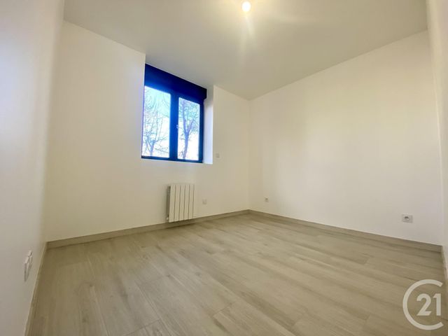 Appartement T4 à vendre - 4 pièces - 110.0 m2 - LA TOUR DU PIN - 38 - RHONE-ALPES - Century 21 Arlaud Transaction
