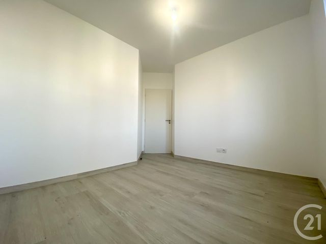 Appartement T4 à vendre - 4 pièces - 110.0 m2 - LA TOUR DU PIN - 38 - RHONE-ALPES - Century 21 Arlaud Transaction