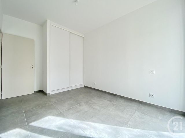 Appartement T2 à louer - 2 pièces - 51.55 m2 - LES AVENIERES VEYRINS THUELLIN - 38 - RHONE-ALPES - Century 21 Arlaud Transaction