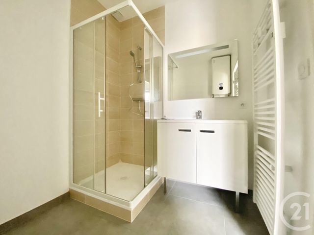 Appartement T2 à louer - 2 pièces - 51.55 m2 - LES AVENIERES VEYRINS THUELLIN - 38 - RHONE-ALPES - Century 21 Arlaud Transaction