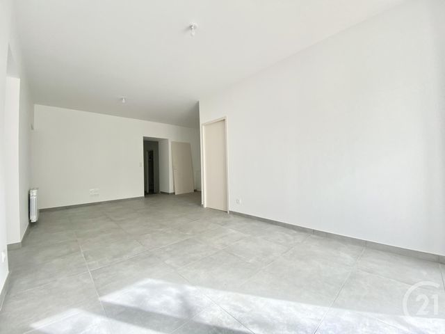 Appartement T2 à louer - 2 pièces - 51.55 m2 - LES AVENIERES VEYRINS THUELLIN - 38 - RHONE-ALPES - Century 21 Arlaud Transaction