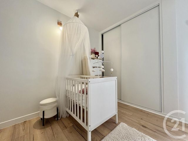 Appartement T4 à vendre - 4 pièces - 74.35 m2 - LA TOUR DU PIN - 38 - RHONE-ALPES - Century 21 Arlaud Transaction