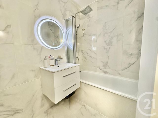 Appartement T4 à vendre - 4 pièces - 74.35 m2 - LA TOUR DU PIN - 38 - RHONE-ALPES - Century 21 Arlaud Transaction