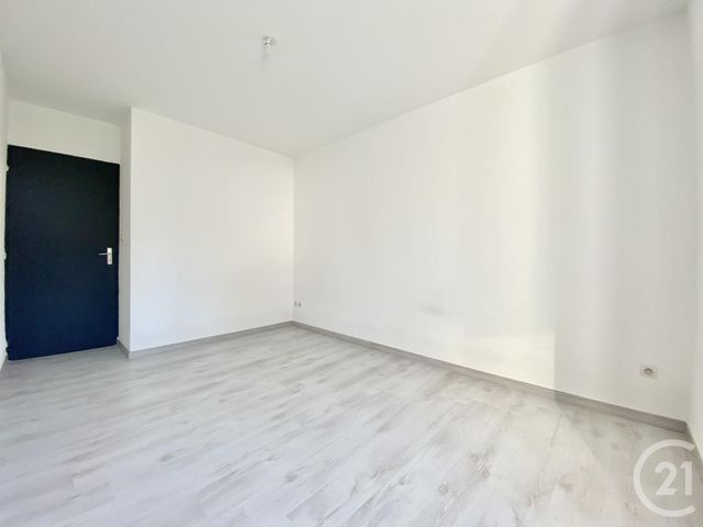 Appartement T3 à louer - 3 pièces - 56.45 m2 - LES AVENIERES VEYRINS THUELLIN - 38 - RHONE-ALPES - Century 21 Arlaud Transaction