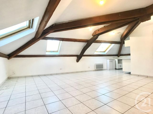 Appartement T3 à louer - 3 pièces - 51.35 m2 - LES ABRETS EN DAUPHINE - 38 - RHONE-ALPES - Century 21 Arlaud Transaction